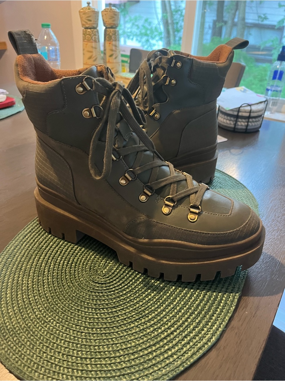 Vionic Jaxen Leather Boot Green Combat Hiker Boot Women's Size 40-9